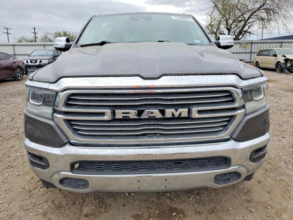 Dodge  RAM 1500 LARAMIE	