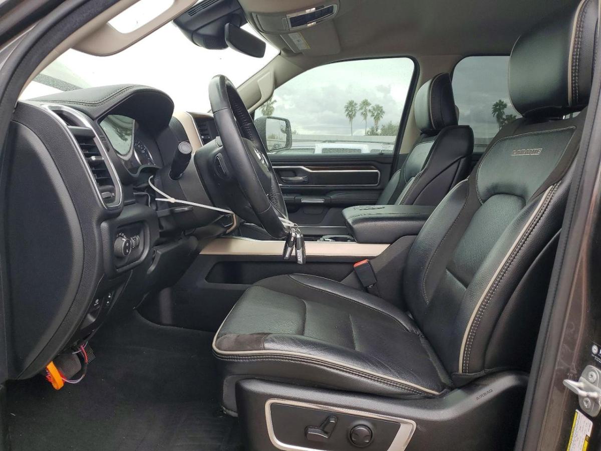 Dodge  RAM 1500 LARAMIE	