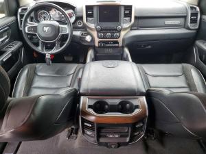 Dodge  RAM 1500 LARAMIE	